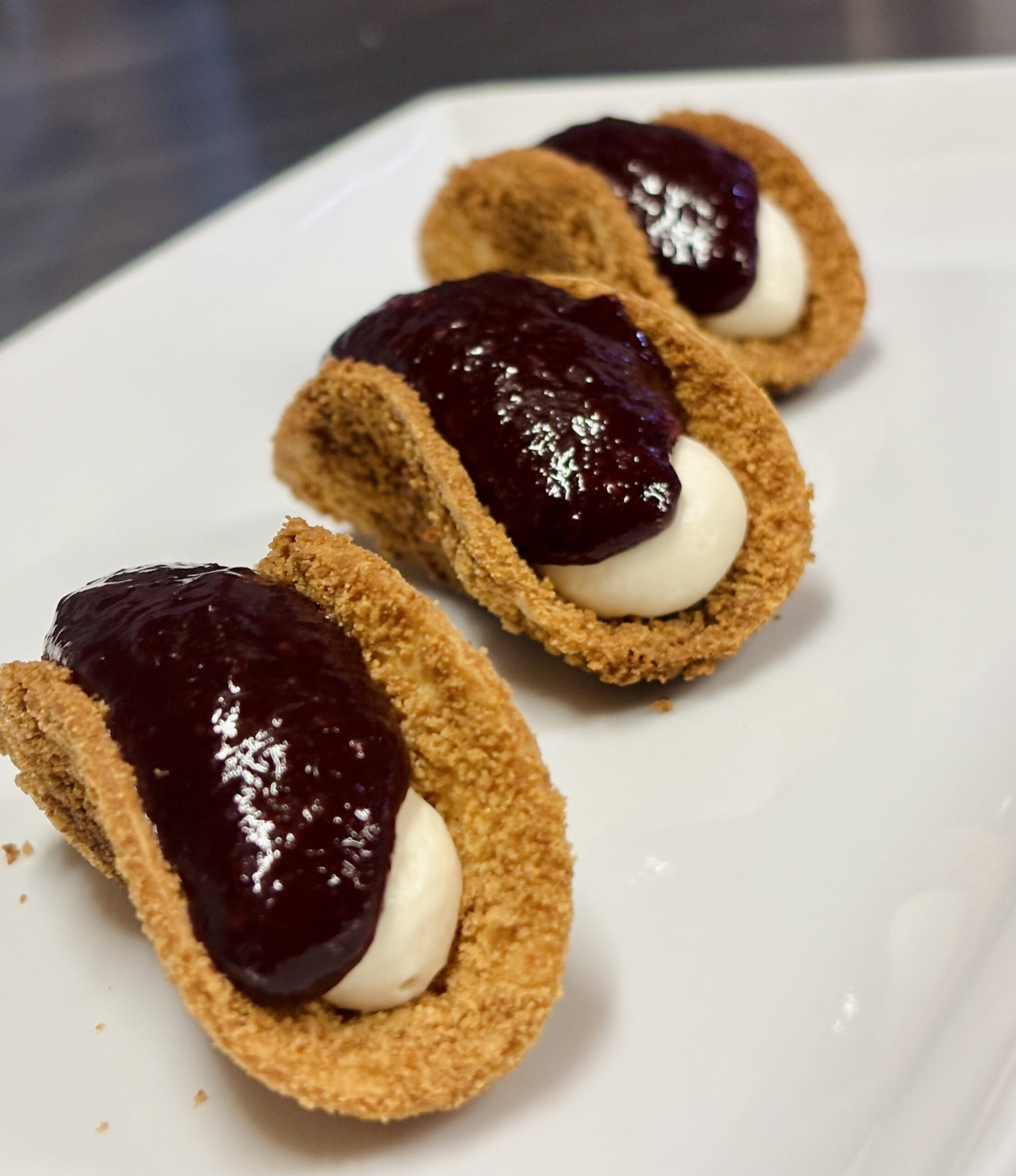 Mini Berry Cheesecake Tacos