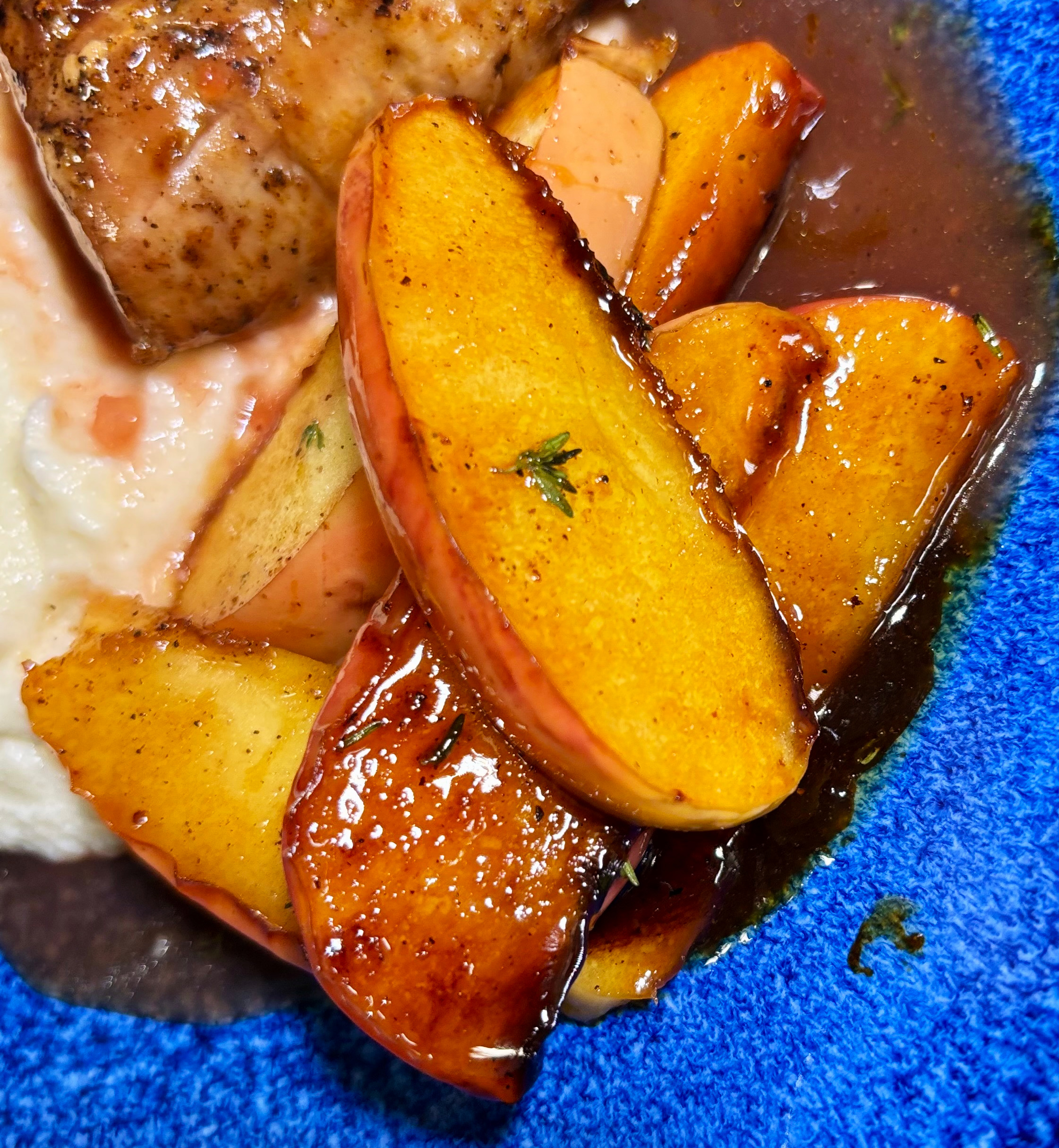 Sweet & Savoury Roasted Apples